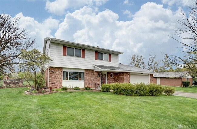Building Photo - 2108 N Fairfield Rd