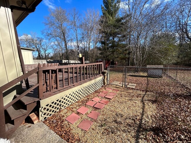 Building Photo - 3/2 House in Jamestown/Lindale $1,495