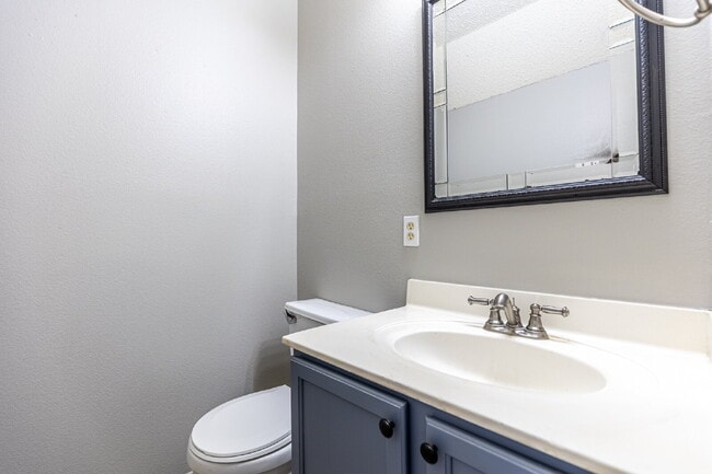 Building Photo - 8423 Parry Path