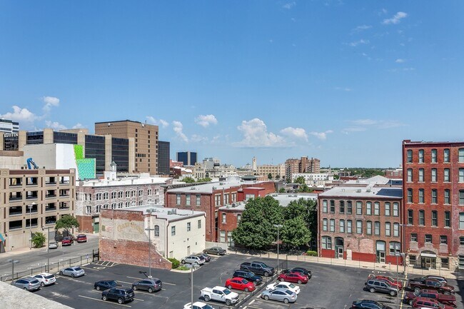 Building Photo - Lofts at St. Francis! 2 bed/2 bath for rent
