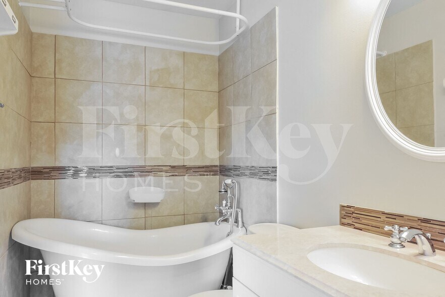 Building Photo - 69 Oak Valley Dr