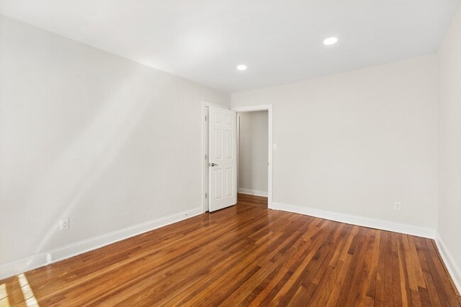 Building Photo - Ridge Gardens Apartments