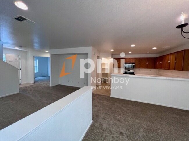 Building Photo - 3200 Puffin Cir