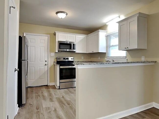 Building Photo - 429 N Harvard Ave