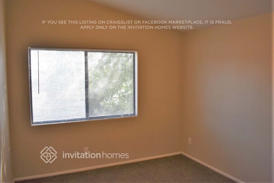 Building Photo - 3519 N 107th Dr