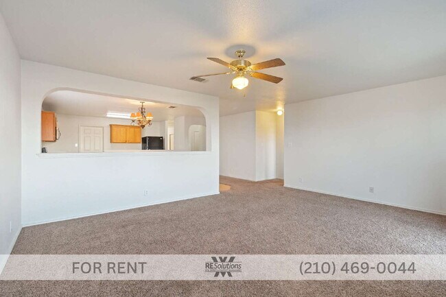 Building Photo - "Charming 3-Bedroom Home with 2 Full Baths and 1,754 Sq Ft of Comfort in Converse, TX!"