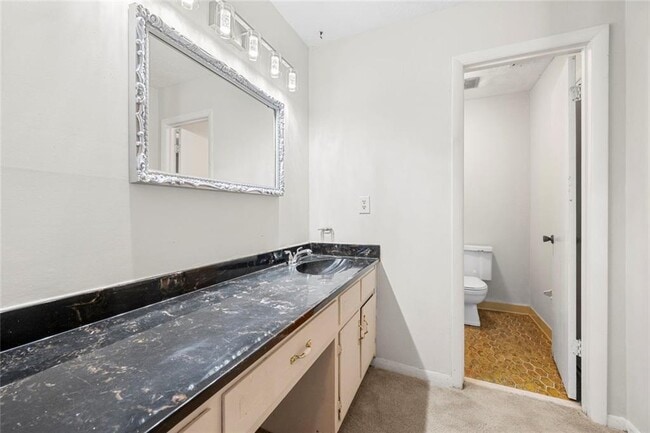 Building Photo - 4000 Pinehurst Pl