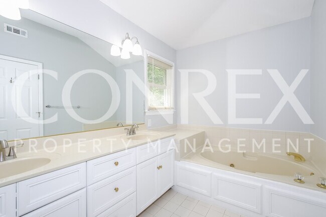 Building Photo - Beautiful Martinez, GA Home