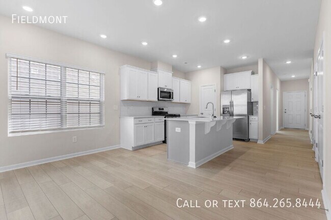 Building Photo - 211 Backstay Ln