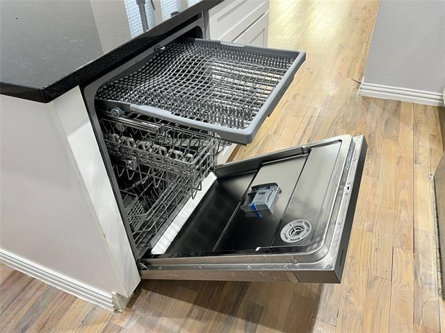 Building Photo - 319 W Page Ave