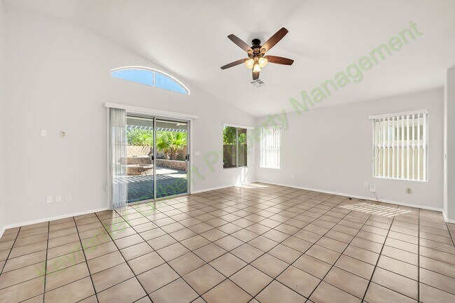 Building Photo - 1284 W Kingbird Dr