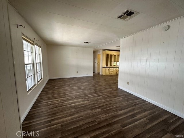 Building Photo - 2230 Lake Park Dr