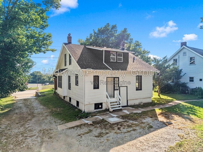 Building Photo - 11560 Old Halls Ferry Rd