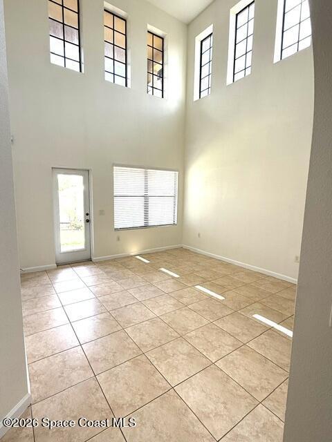 Building Photo - 1335 Lara Cir