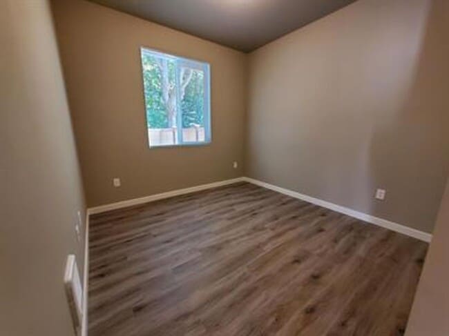 Building Photo - 6912 Liberty Ln