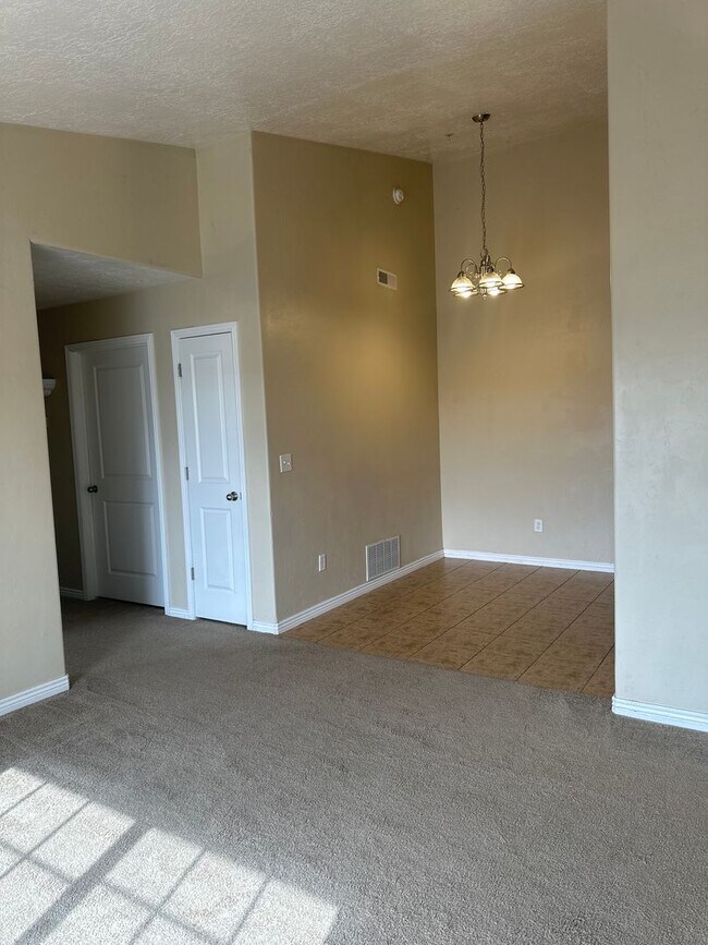 Primary Photo - Move in Special Free Storage unit*