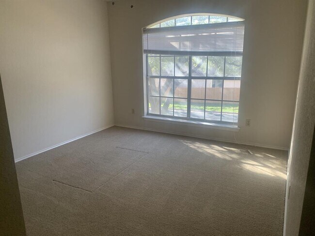 Building Photo - 8011 Doe Meadow Dr