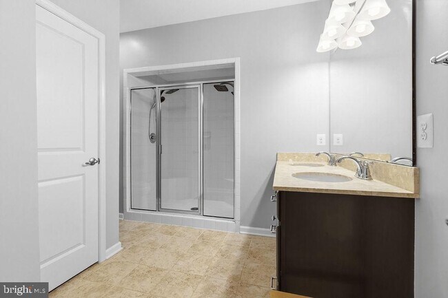 Building Photo - 7420 Brunson Cir