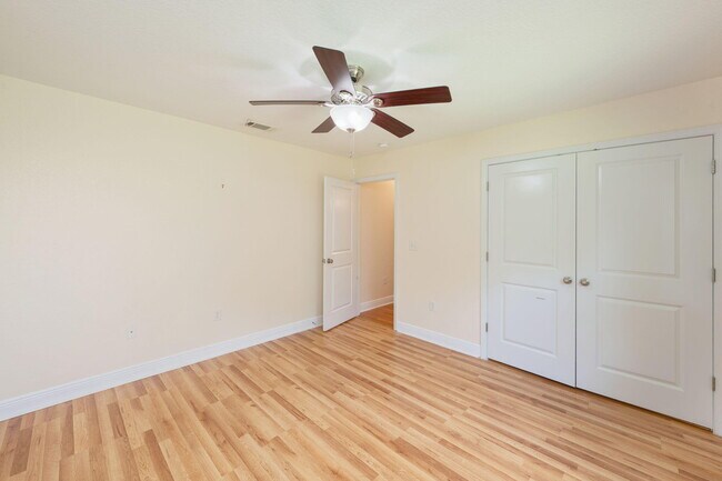 Building Photo - 618 Territory Ln