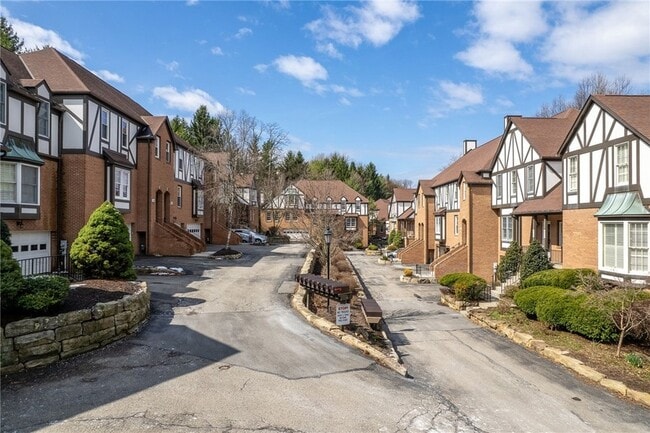 Building Photo - 302 Kingsberry Cir