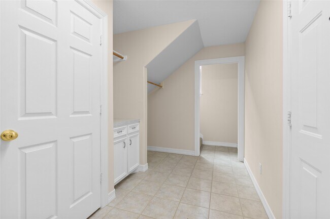 Building Photo - 106 Lazy Springs