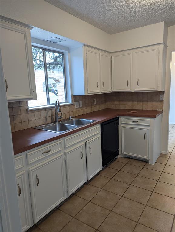 Building Photo - 907 S Riviera Cir