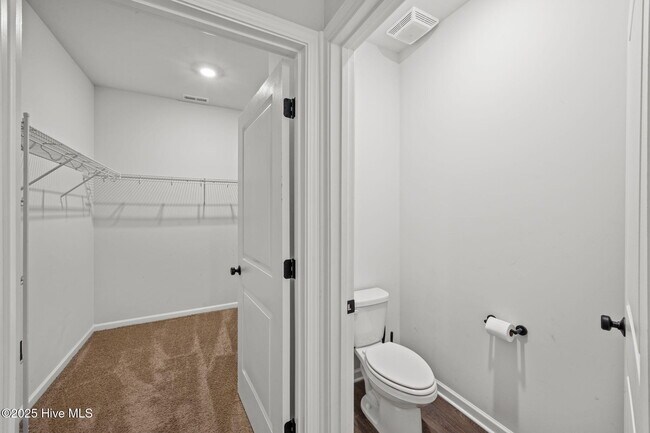 Building Photo - 204 Gabrielle St