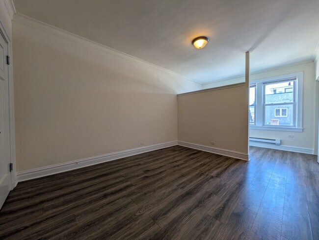 Building Photo - 2936 W Palmer St