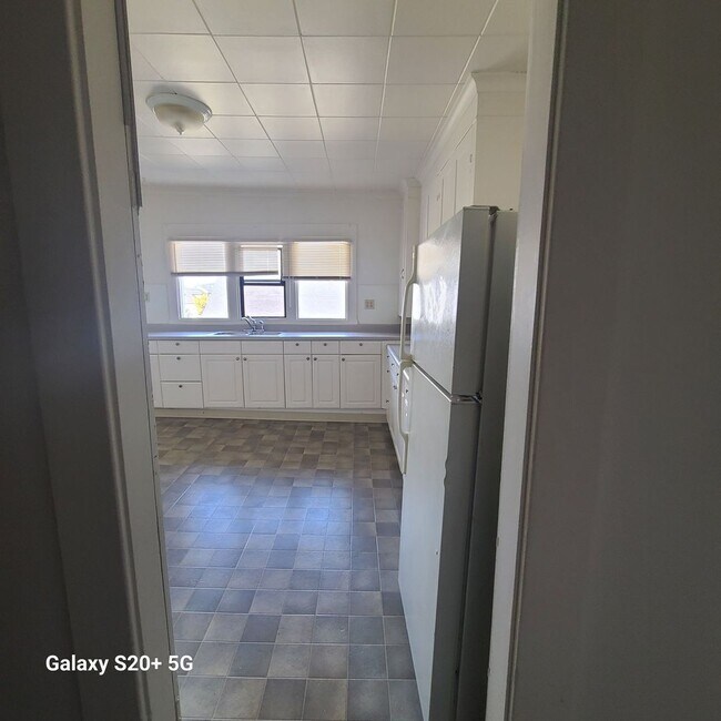 Building Photo - 626