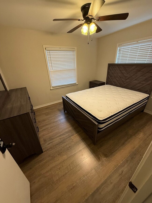 Building Photo - 4511 Spencer Dr