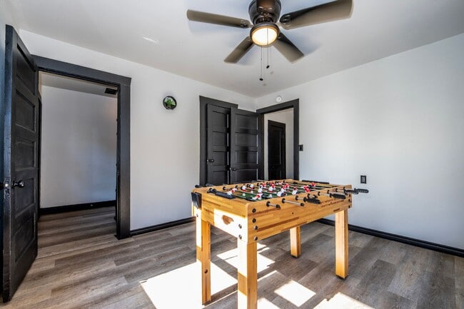 Building Photo - Three Bedroom Rental