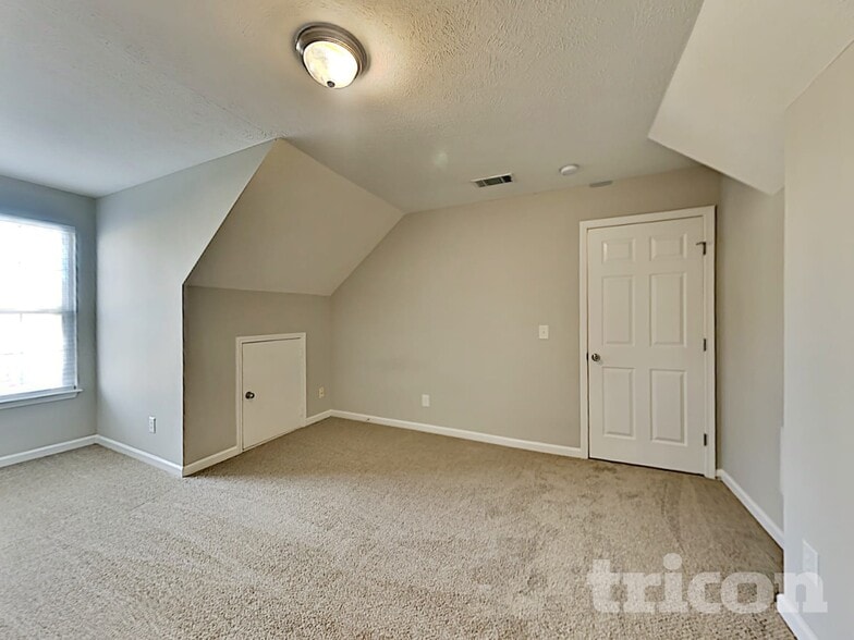 Building Photo - 232 Mary Joe Martin Dr