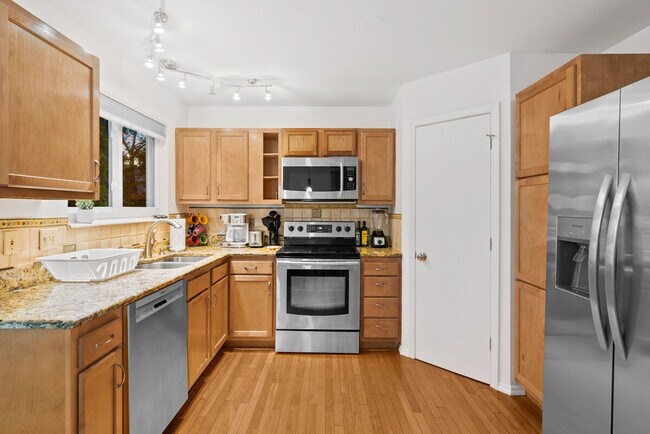 Building Photo - 16401 Baja Ct