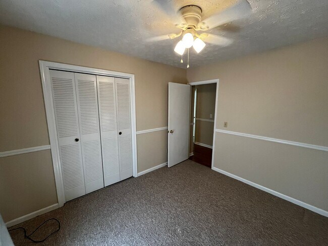 Building Photo - Beautiful New to Market!