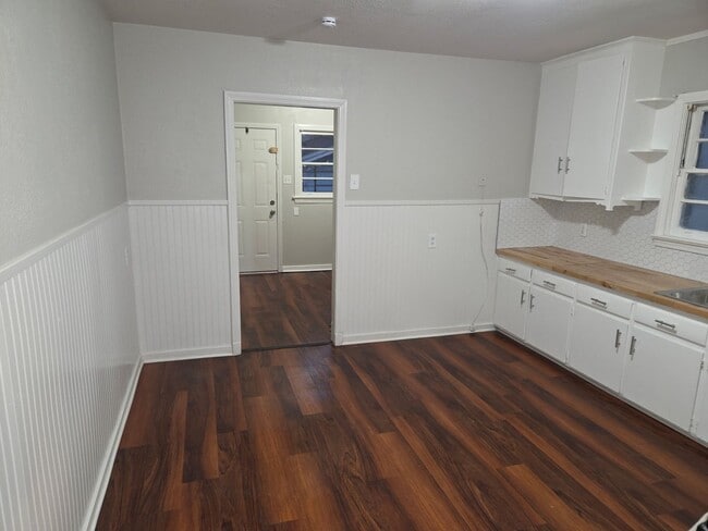 Building Photo - Welcome Home!