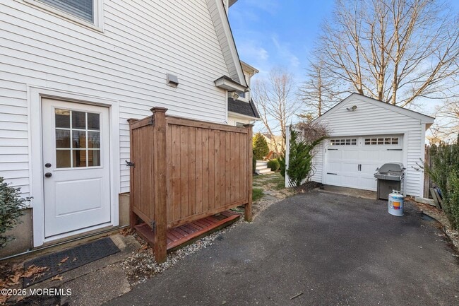 Building Photo - 49 Jackson St