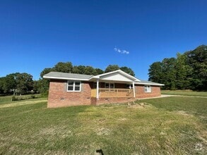 Building Photo - Completely remodeled 3/2 House- $2,150