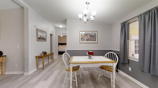 Building Photo - 1519 Hillcrest Dr