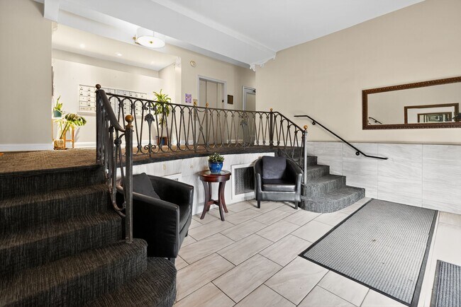 Building Photo - 2100 19th St NW