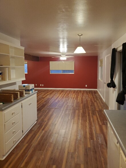 Building Photo - 1338 Henderson Dr