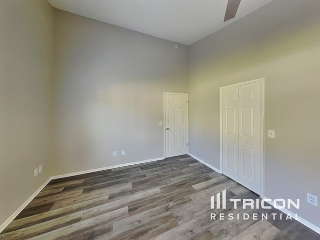 Building Photo - 20836 Melville St