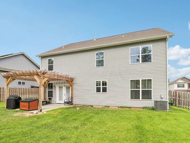 Building Photo - Stunning 4BR House in Columbia