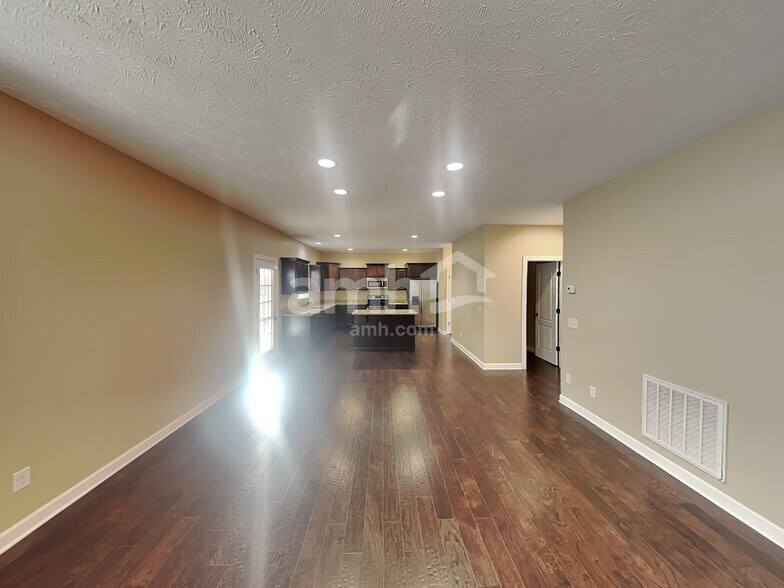 Building Photo - 3028 Bluffhollow Gap