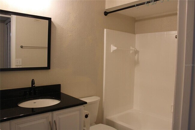 Building Photo - 3300 Haviland Ct