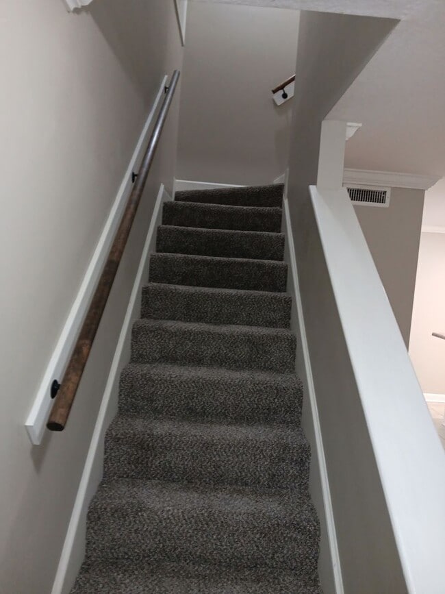 Building Photo - 3 Bedroom/2.5 Bath in Countryview Village