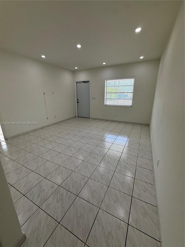 Building Photo - 7231 NW 2nd Terrace