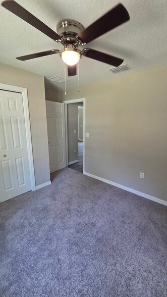 Building Photo - 14843 SW 21st Pl
