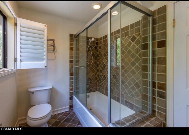 Building Photo - 3871 Cottonwood Grove Trail