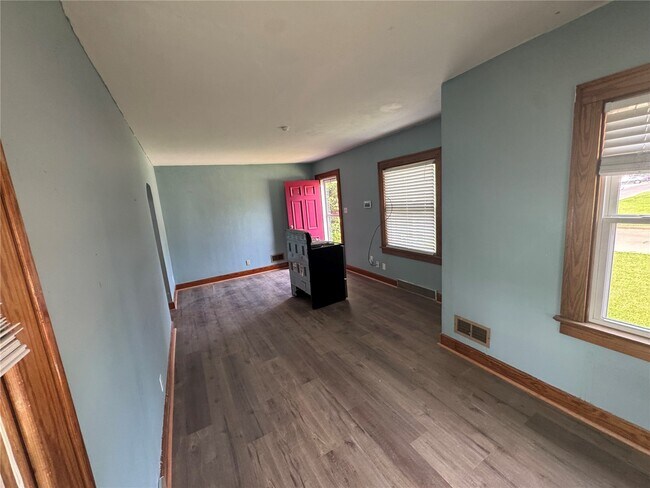 Building Photo - 1107 Bristow St