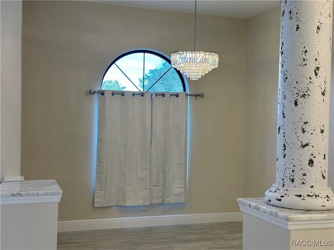 Building Photo - 5780 N Lena Dr